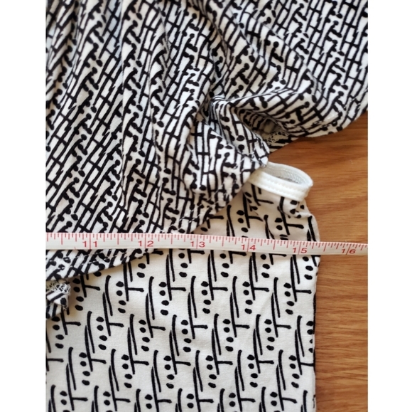 Anthropologie Off Shoulder Top - Picture 5 of 10